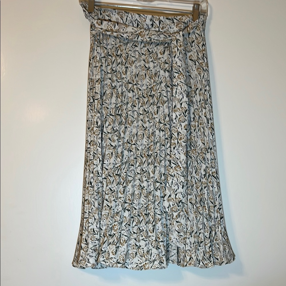 Skies Are Blue Leaf Print Midi Skirt size MP